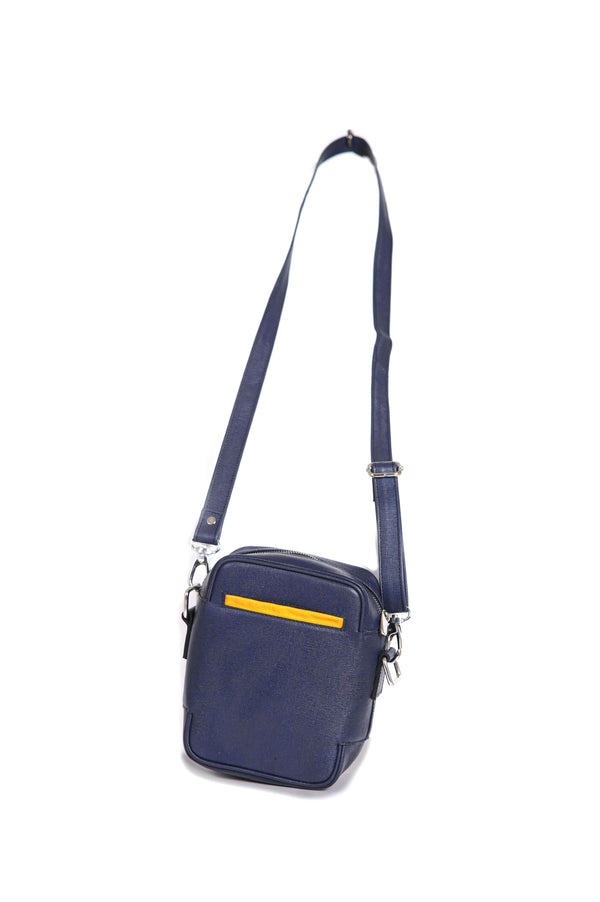 ARTRUED Men’s Sling Bag – The Perfect Daily Carry for Style and Comfort