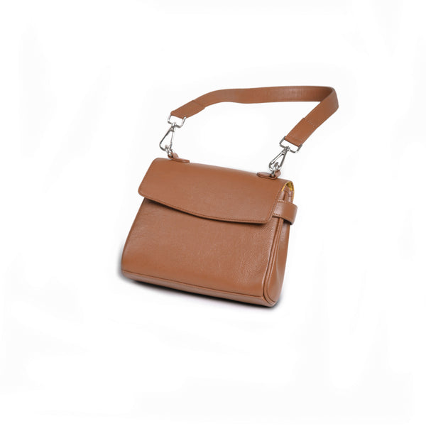 Classic Leather Handbag – Luxurious & Durable Design